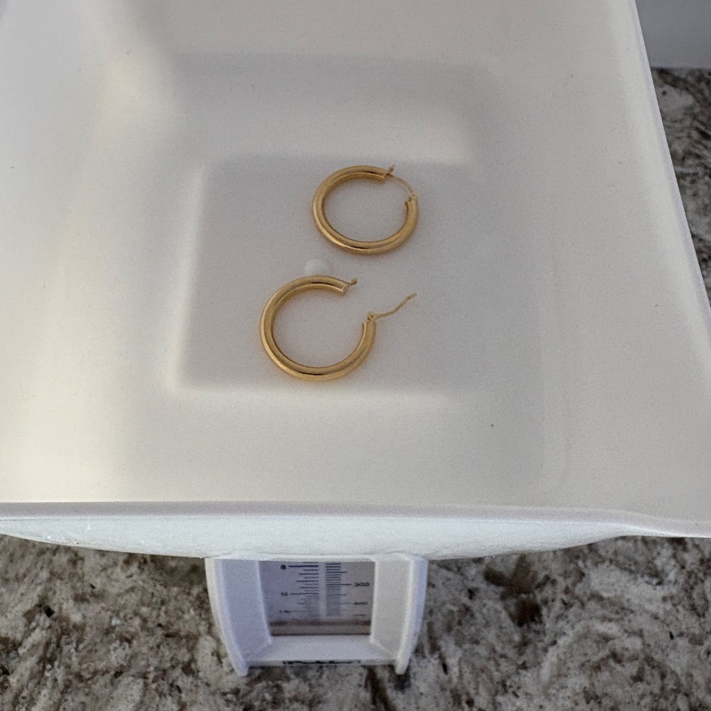 14kt gold hoop earrings - Picture 7 of 8